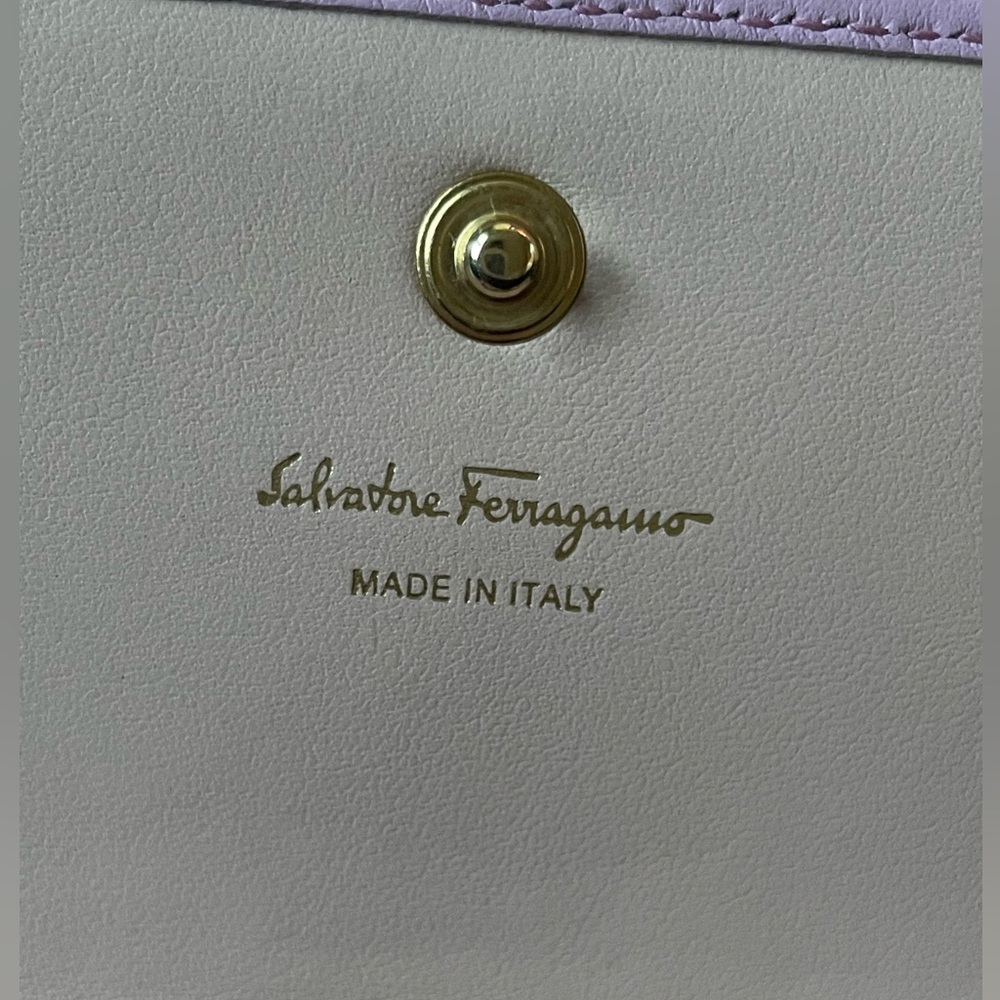 SALVATORE FERRAGAMO✨ LILAC WALLET - Picture 10 of 11